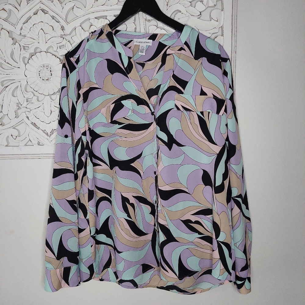 Calvin Klein Pastel Long Sleeve Button Front Printed Chiffon Blouse